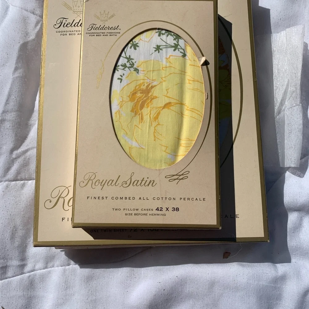 Vintage Yellow Floral Twin Sheets and Pillowcases - Picture 2 of 5